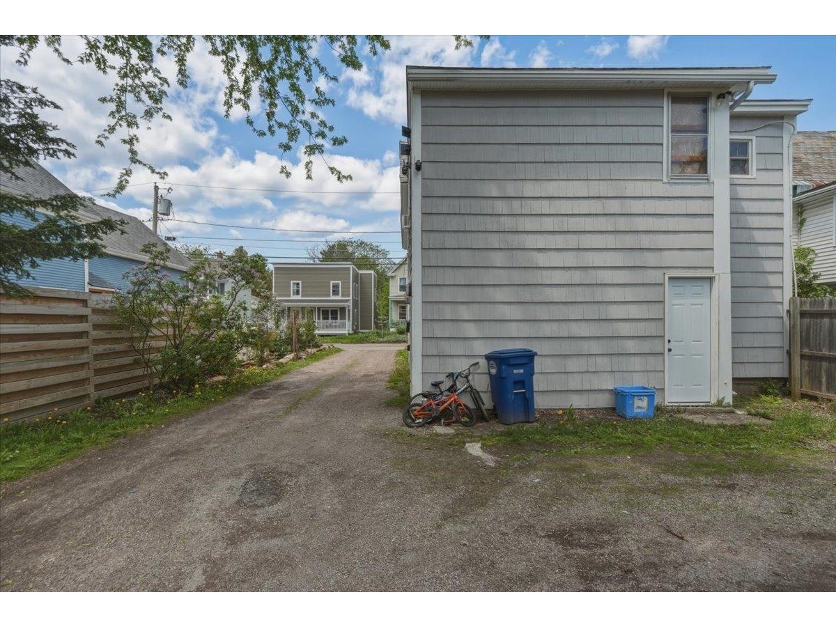 64 Hyde Street