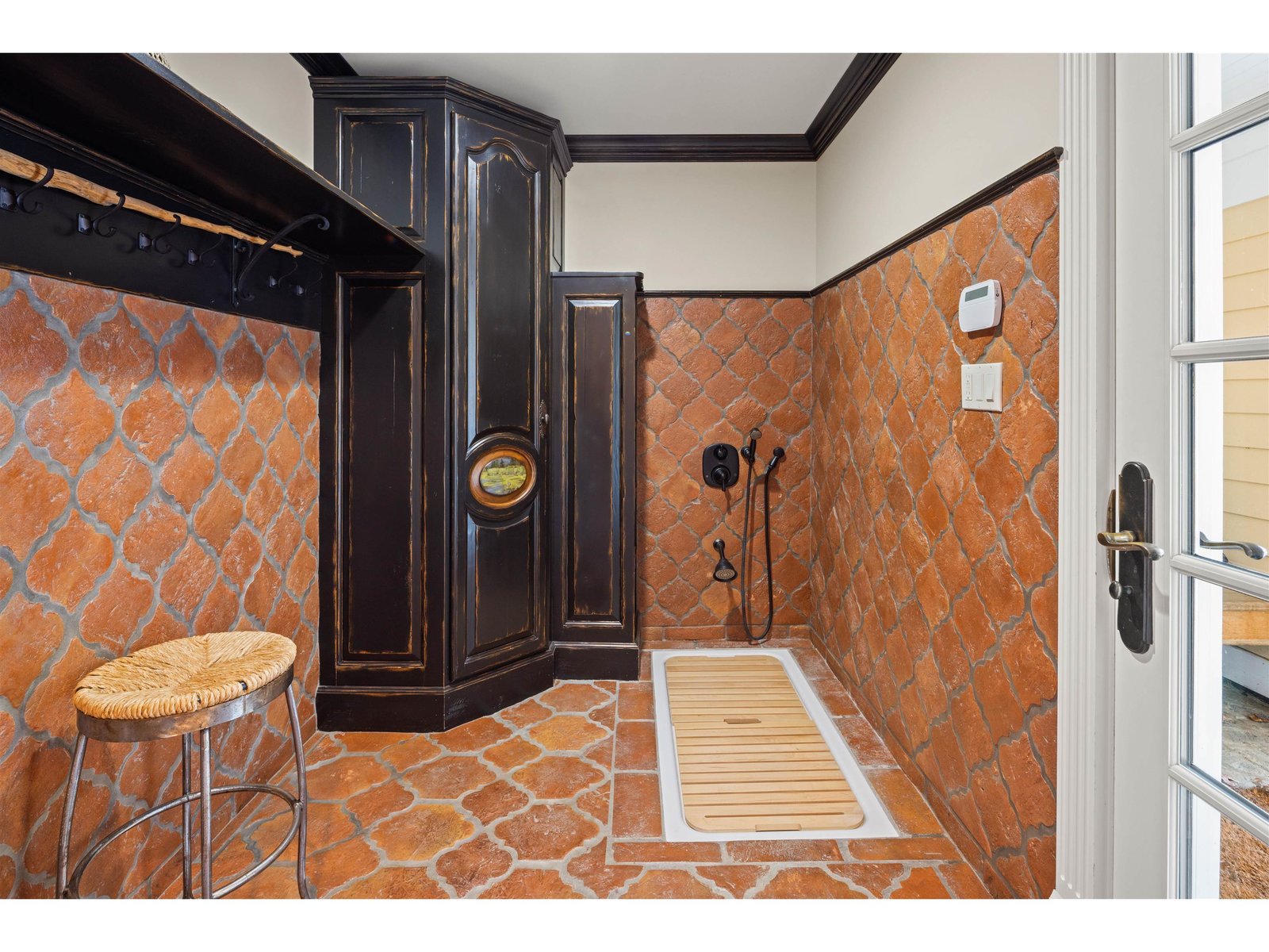 Side Mudroom with Dog Spa