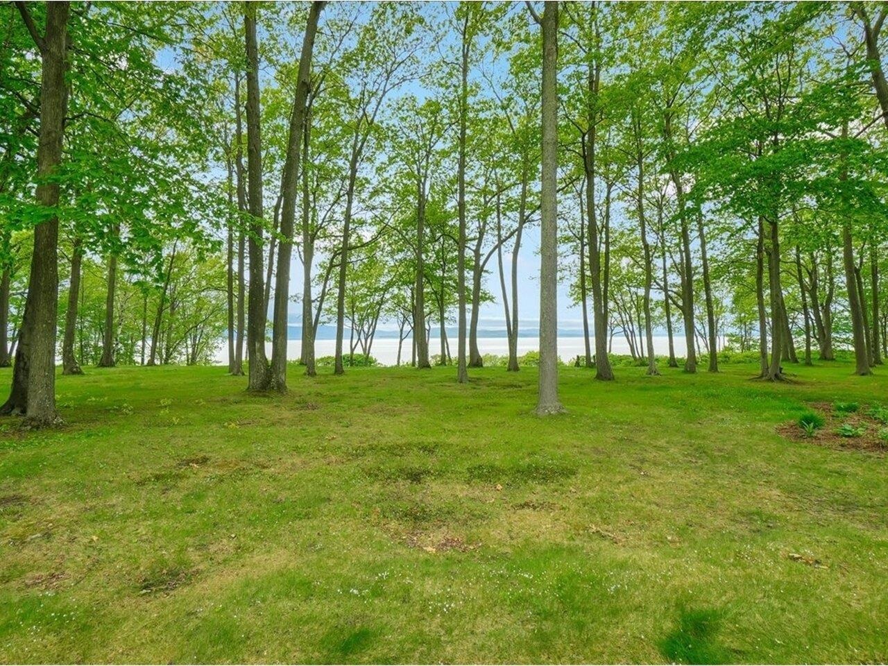 West-facing lake & mtn views!