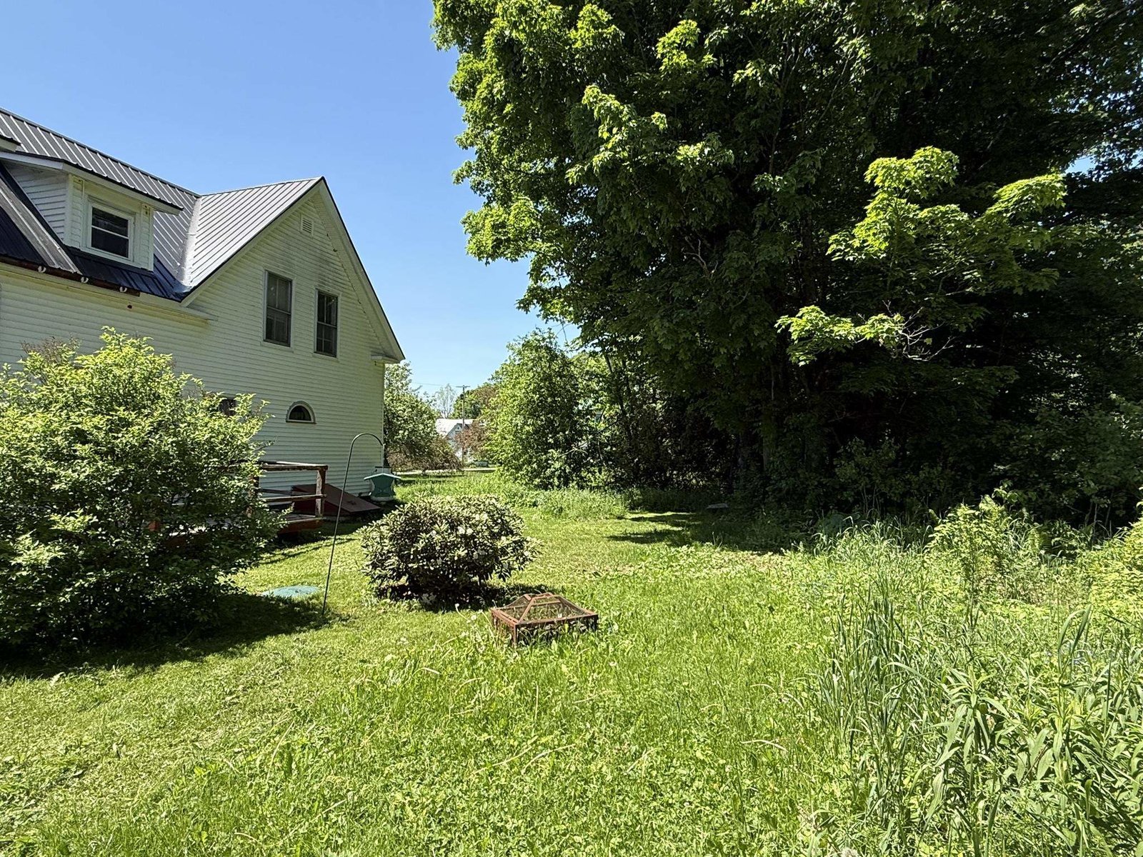 64 Pleasant Street