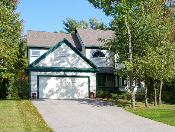 64 Stonegate Ln