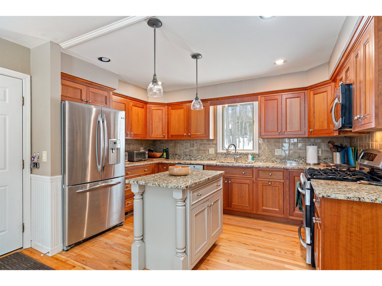 643 Oak Circle