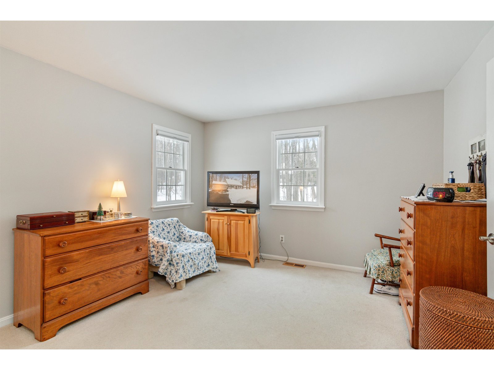 643 Oak Circle