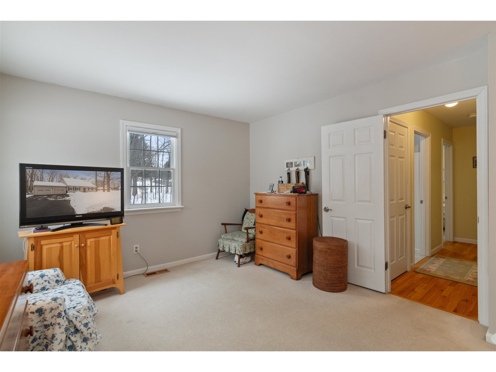 643 Oak Circle