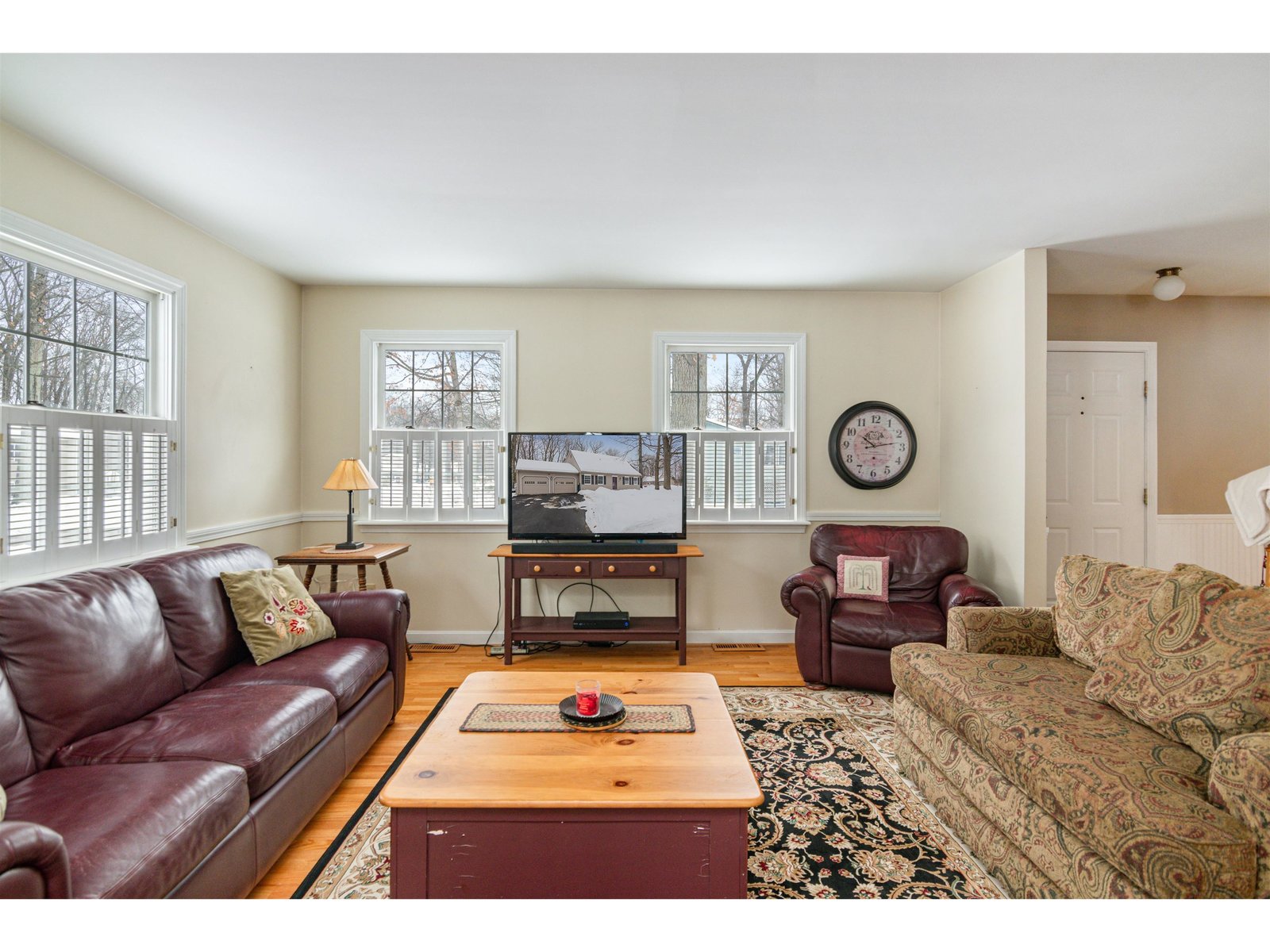 643 Oak Circle