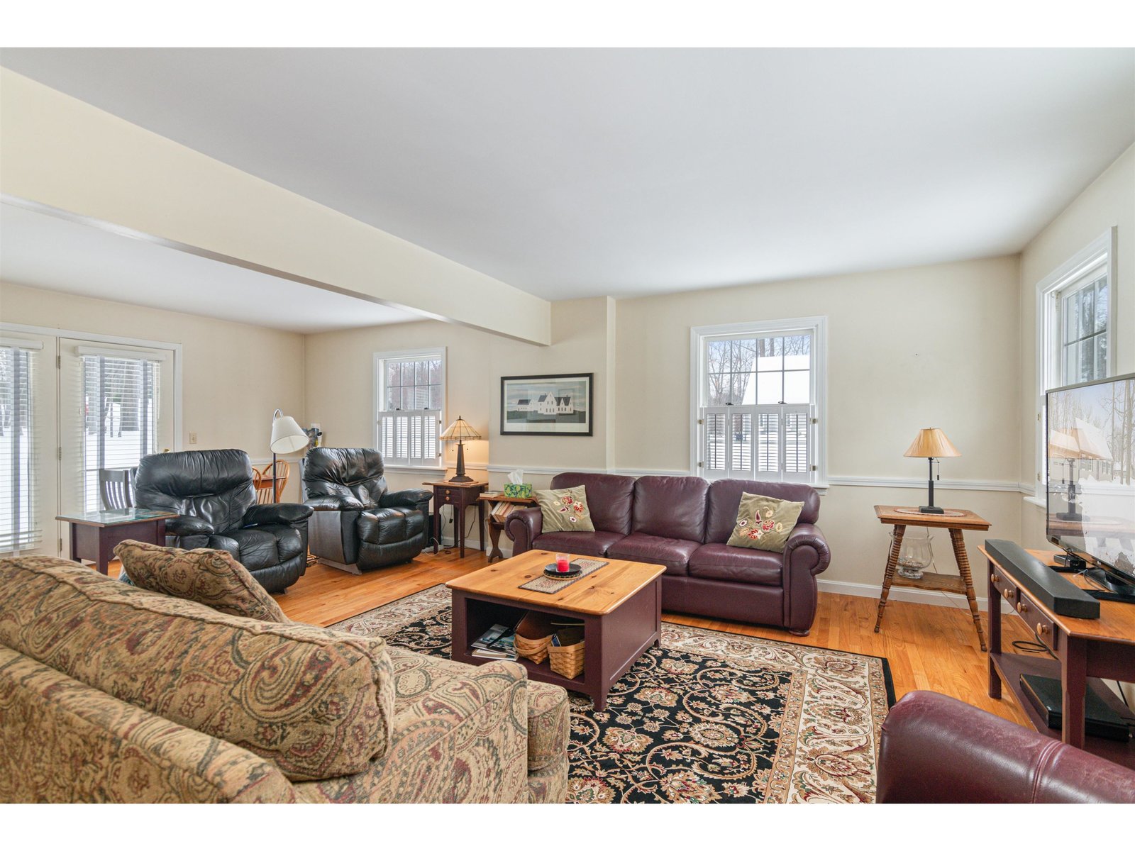 643 Oak Circle