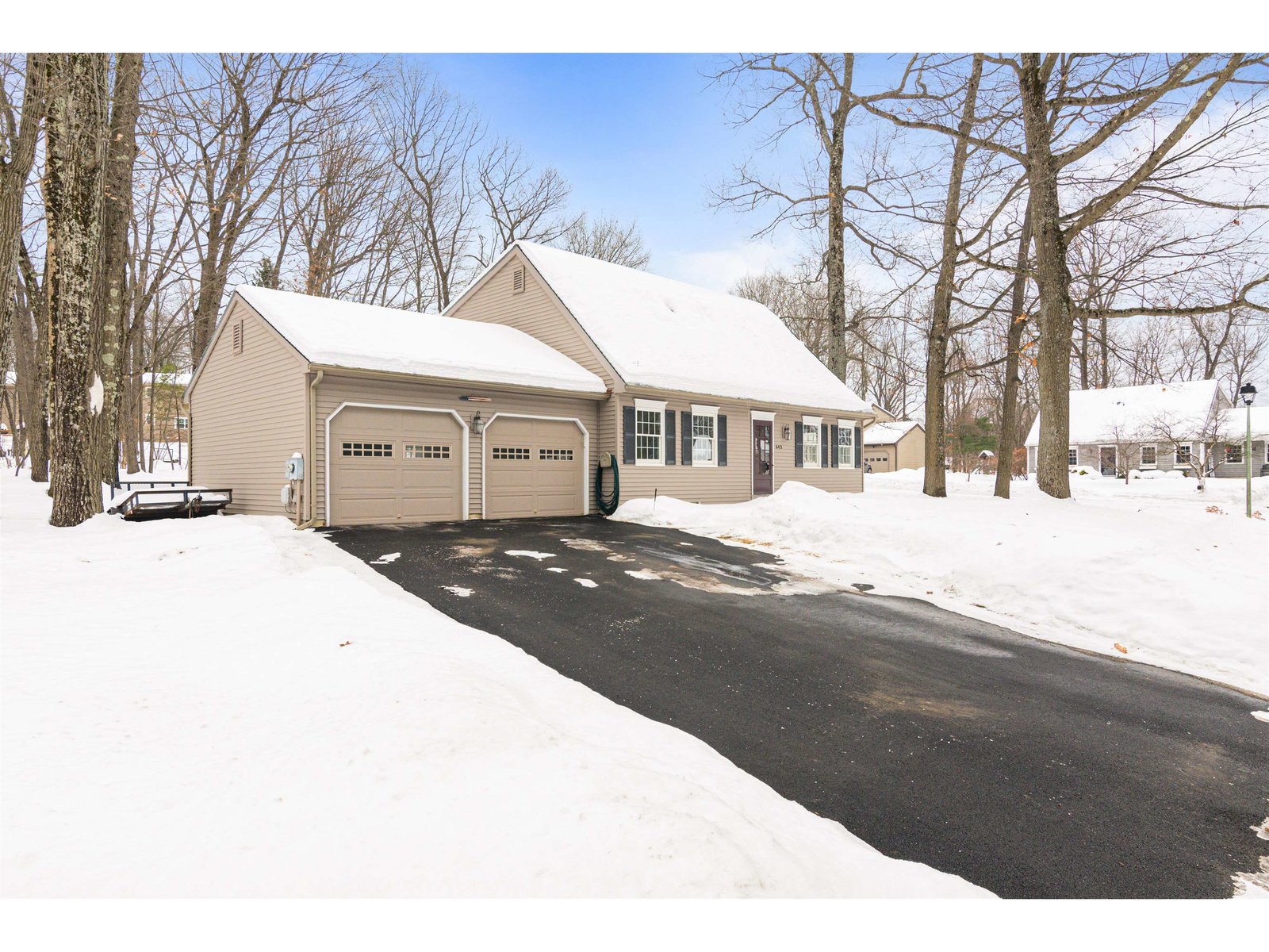 643 Oak Circle