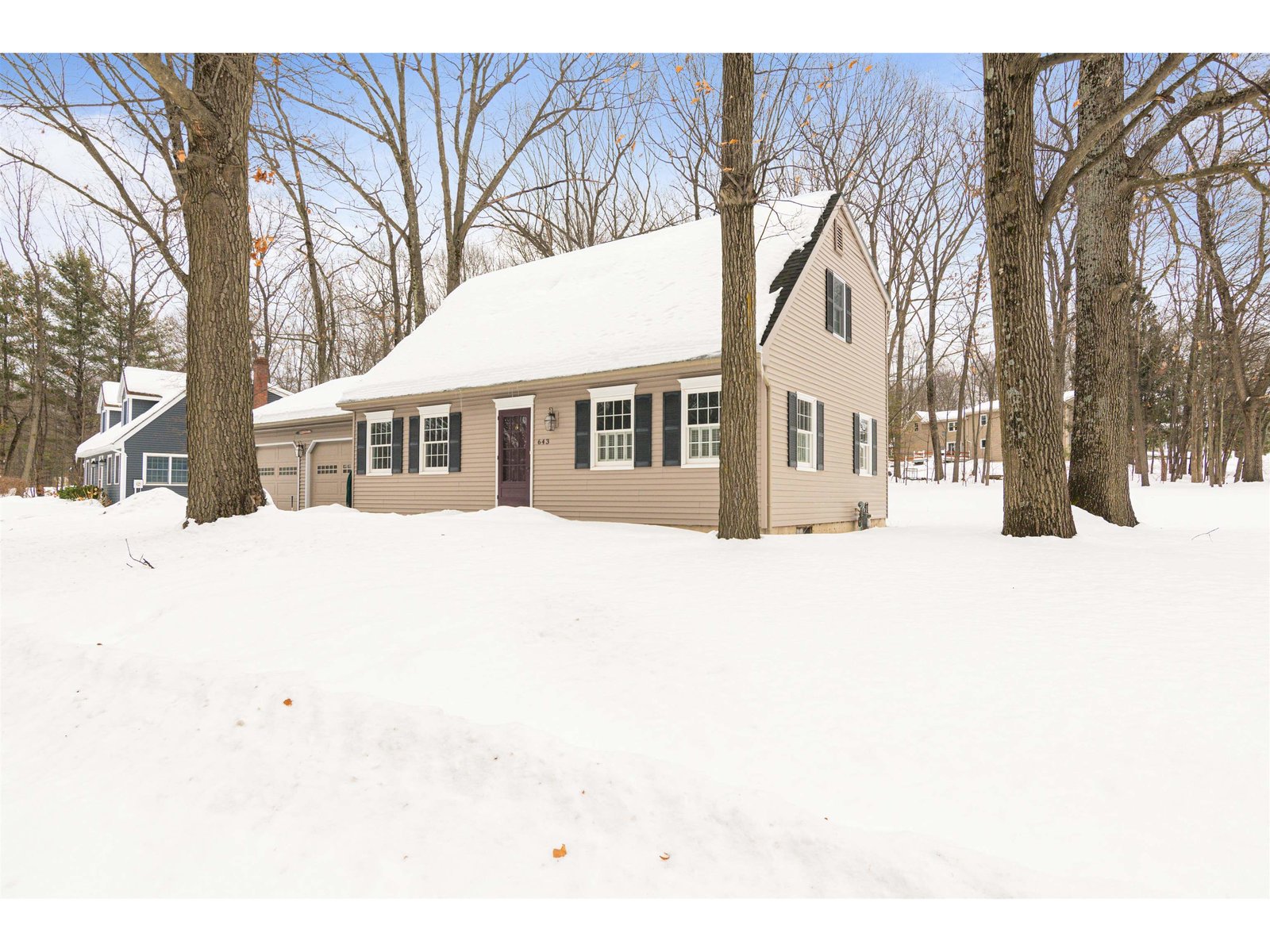 643 Oak Circle