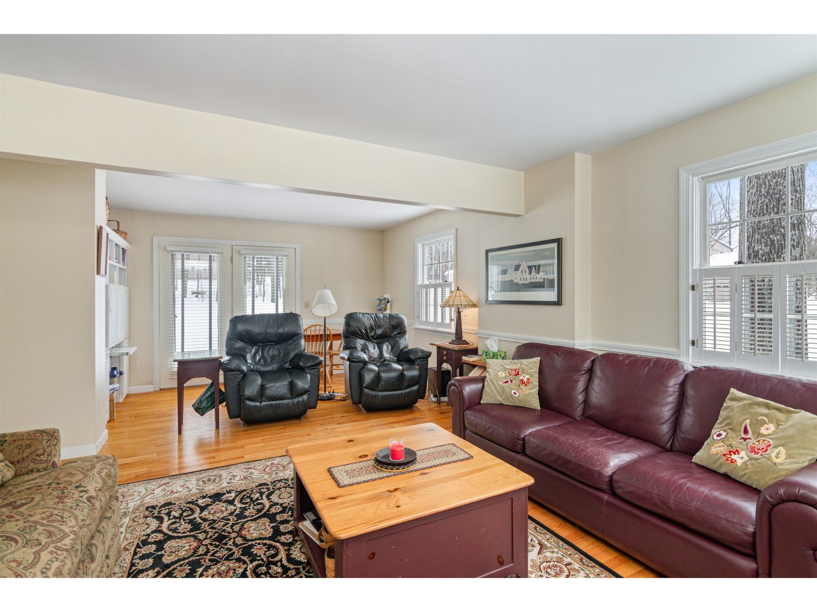 643 Oak Circle