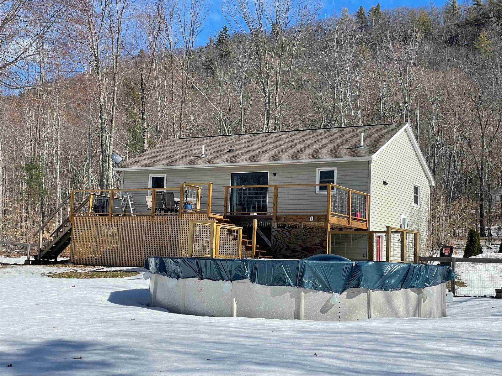 647 Upper Plains Road