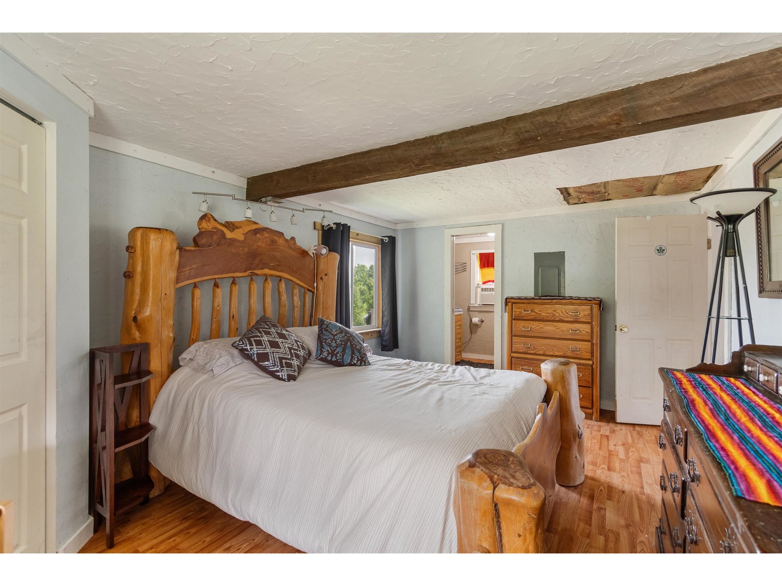 first floor bedroom with ensuite