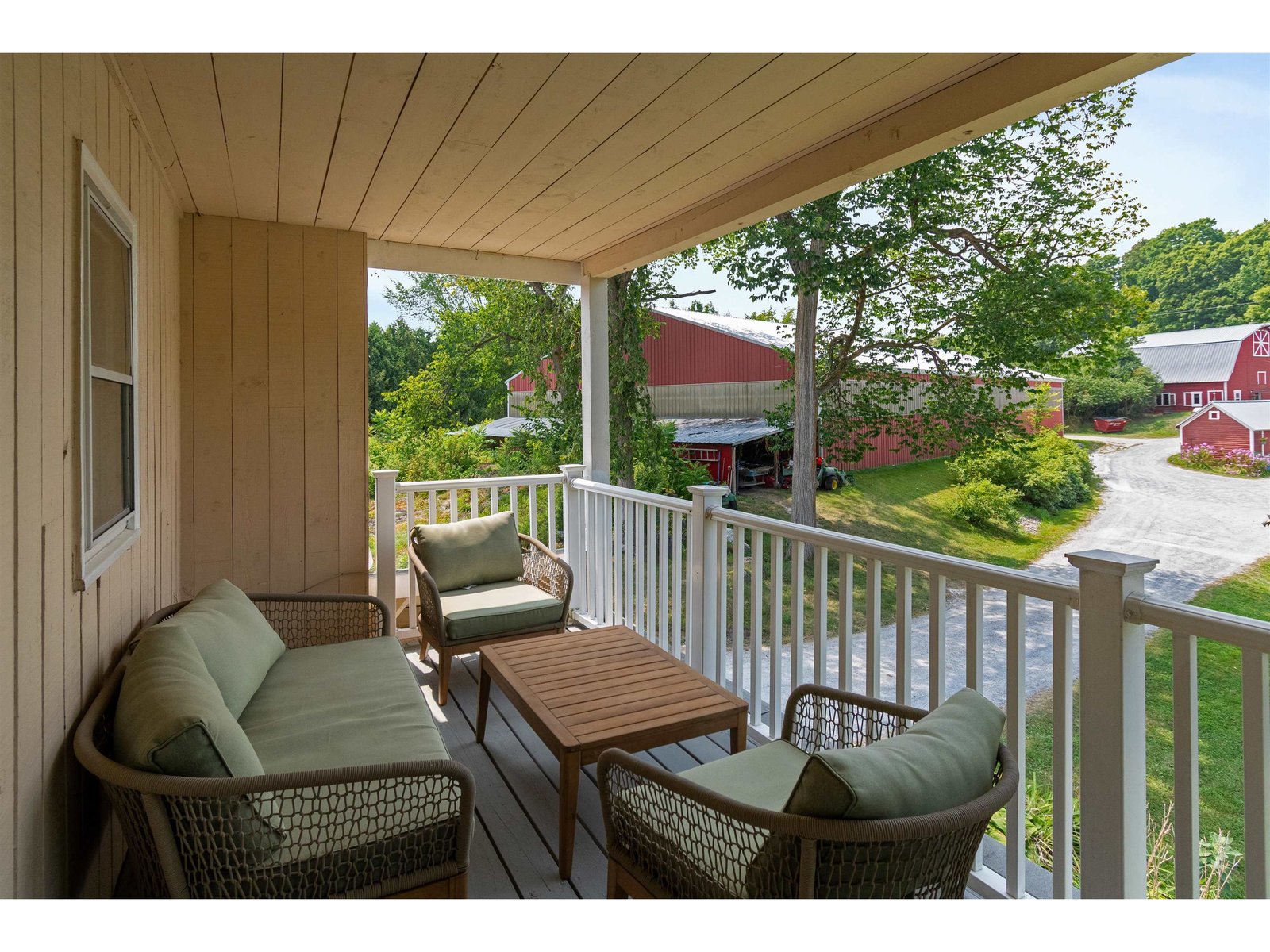 2nd floor porch