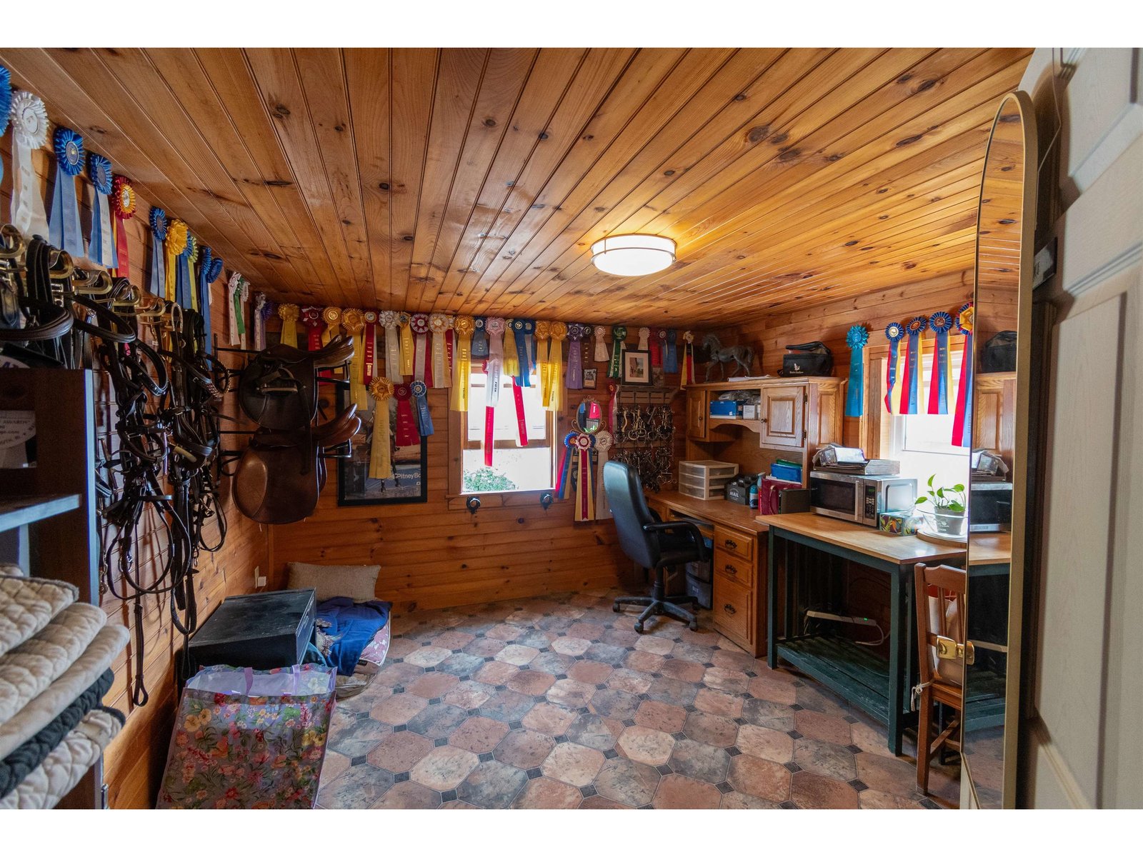 owner/trainer's office