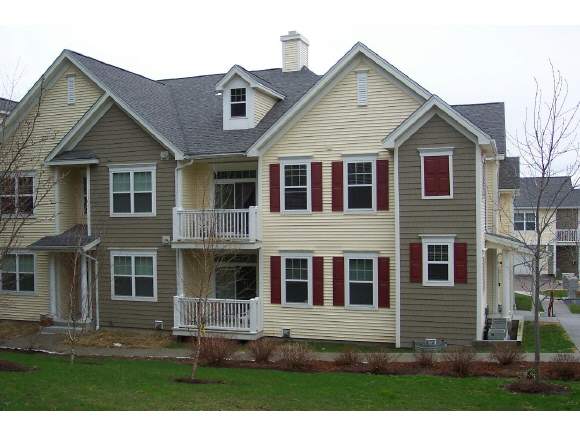 65-3 Pearl ST, Unit 3