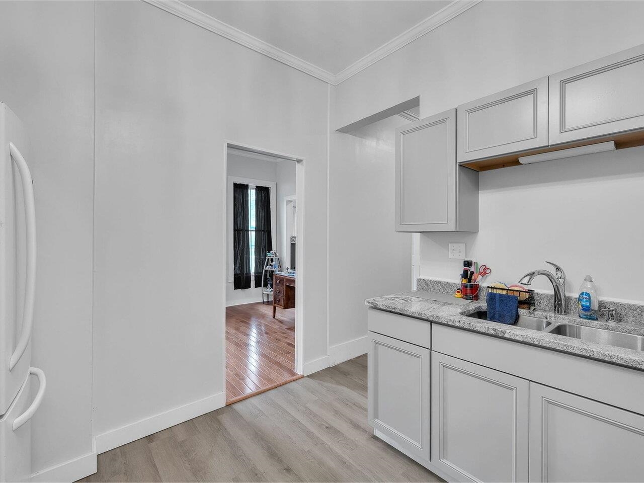 Apartment Kitchen