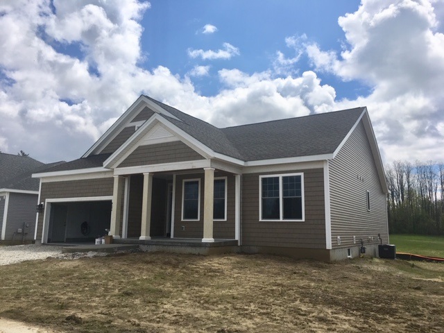 65 Creek's Edge Dr