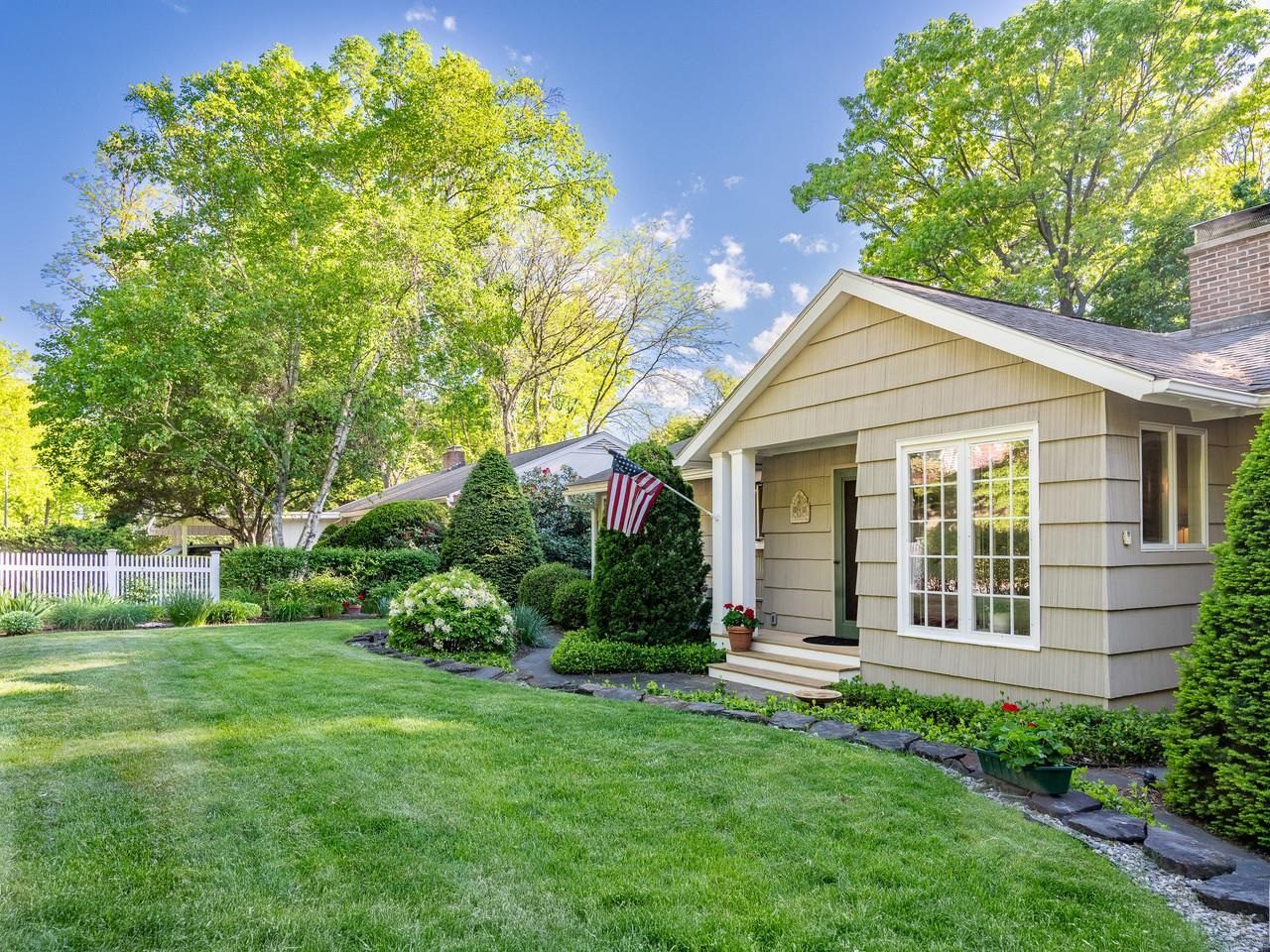 65 DeForest Heights