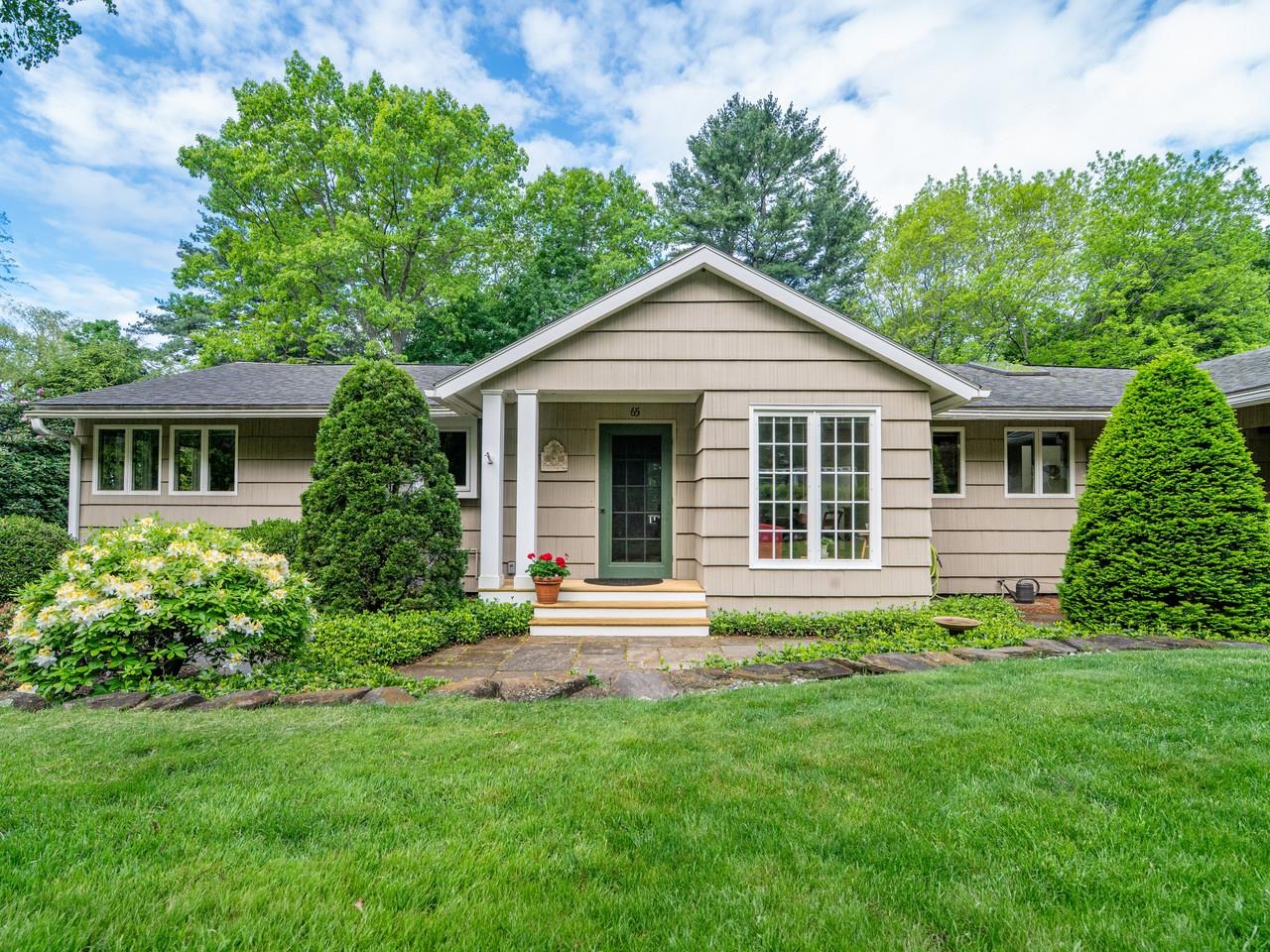 65 DeForest Heights