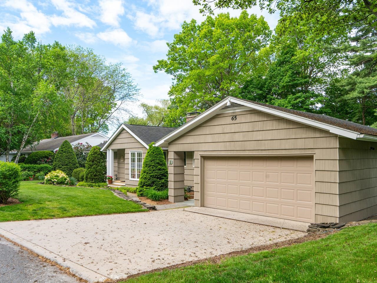 65 DeForest Heights