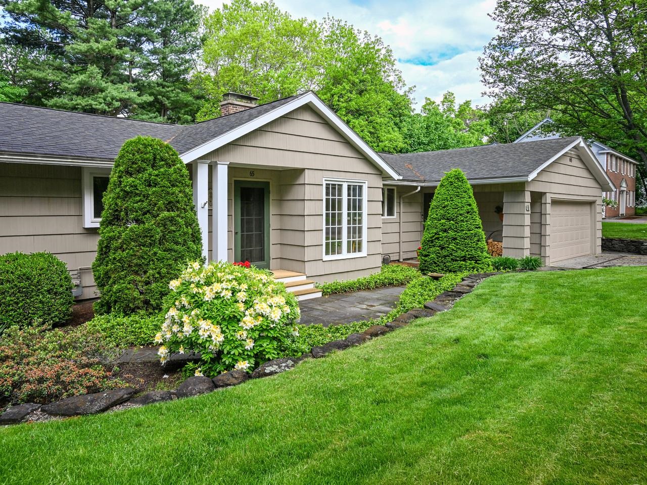 65 DeForest Heights