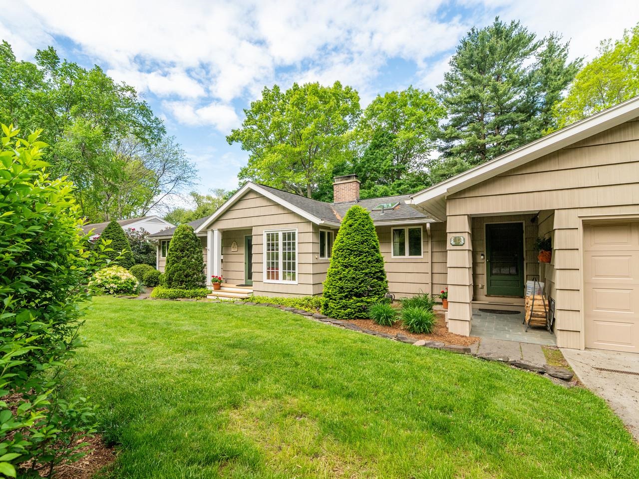 65 DeForest Heights
