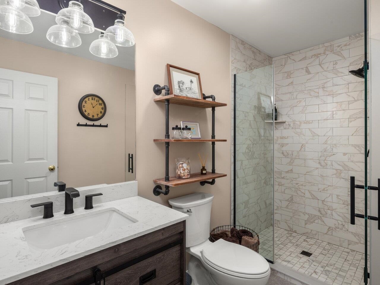 Luxurious Renovated Bathroom