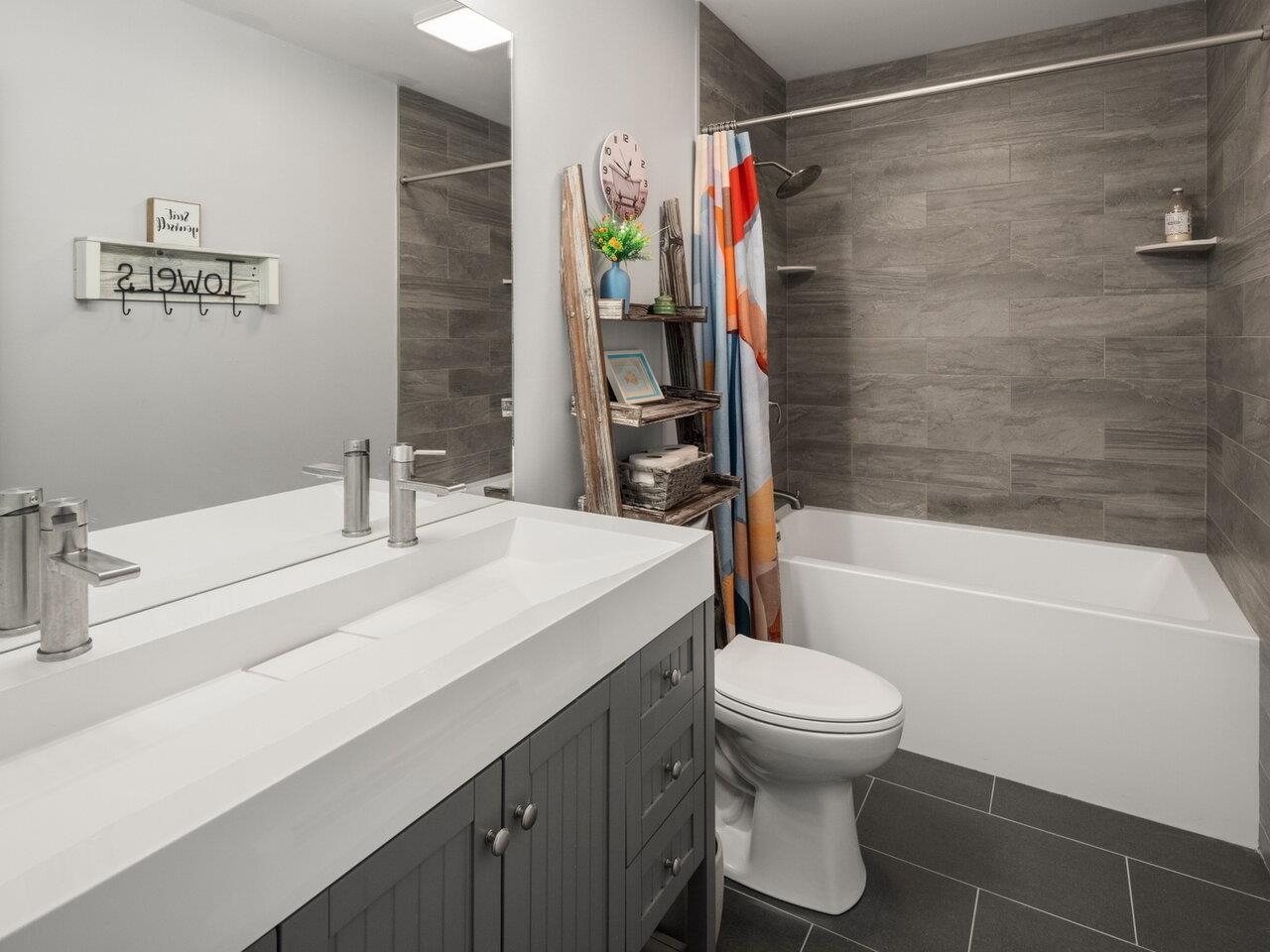Fully Renovated Guest Bath