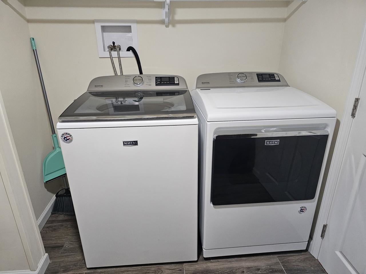 Alcove for Maytag washer/dryer