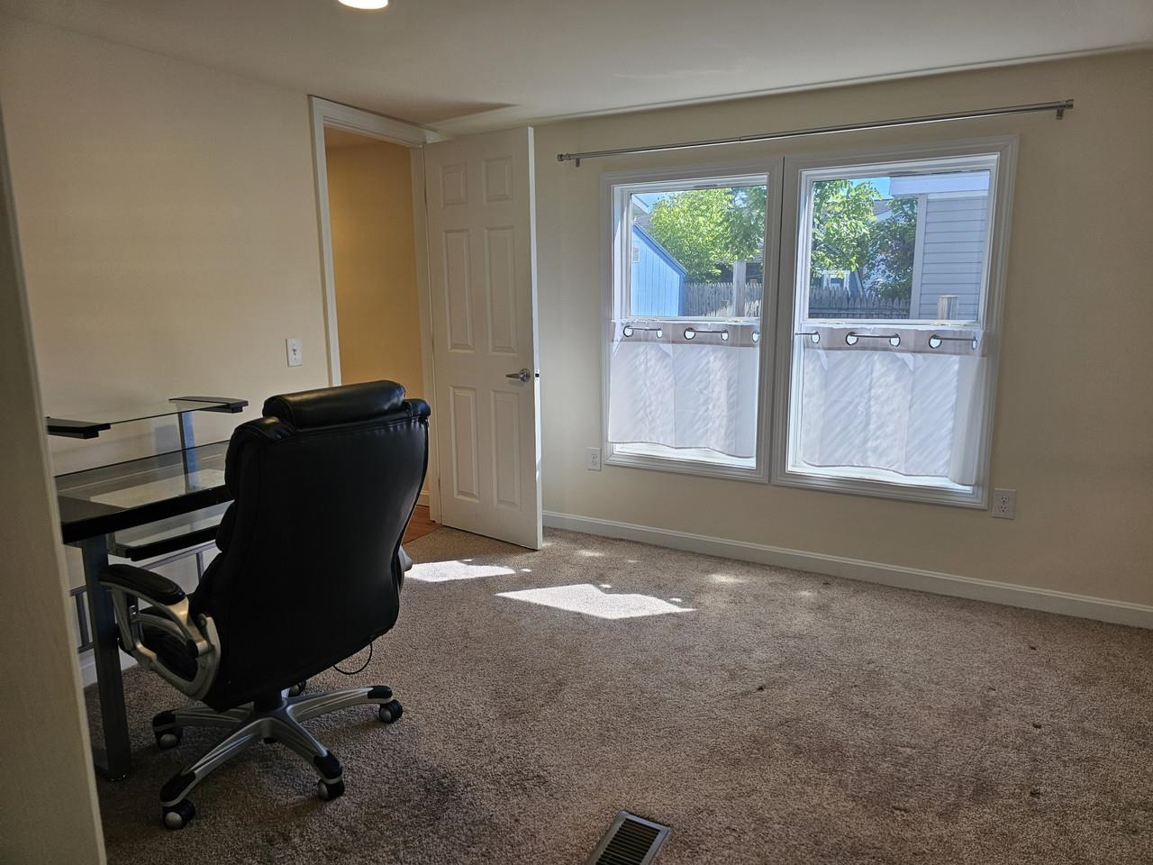 Sheetrock walls throughout