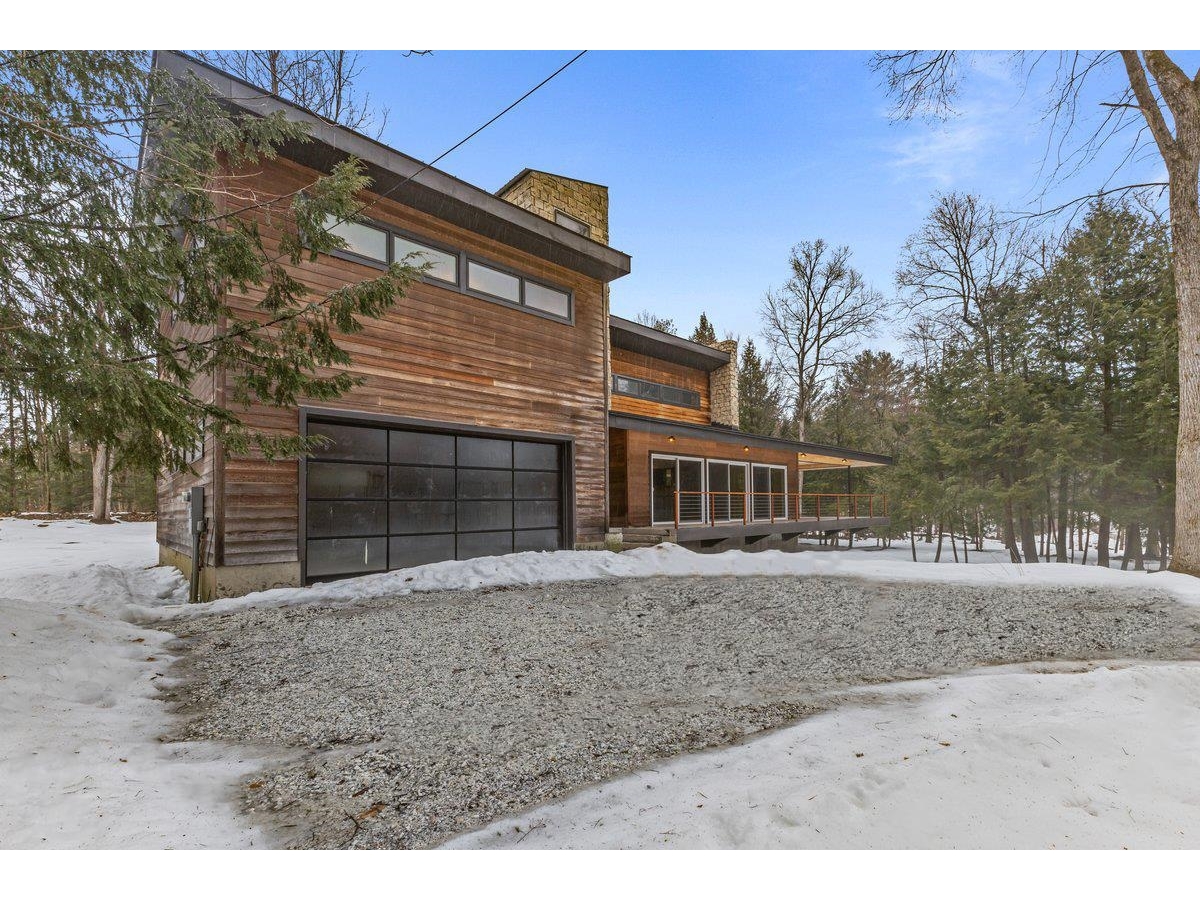 65 Jones Road