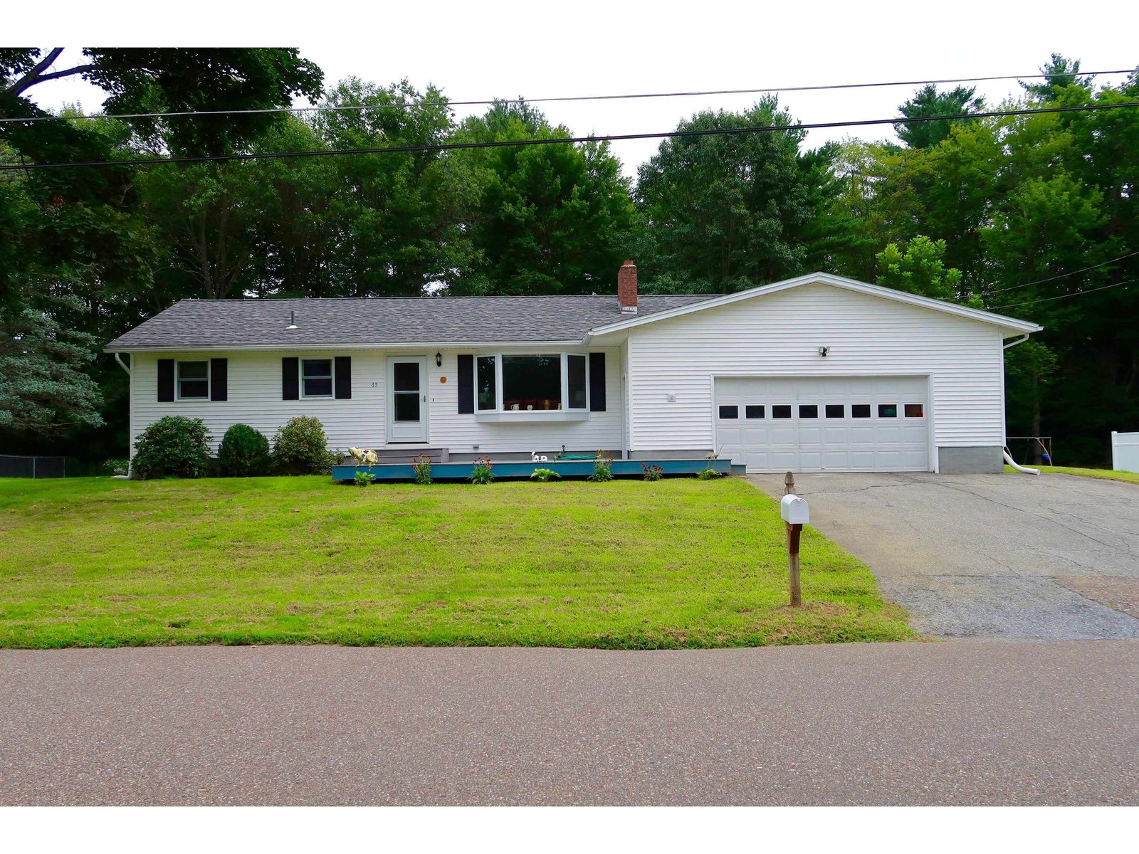 65 Lamell Avenue