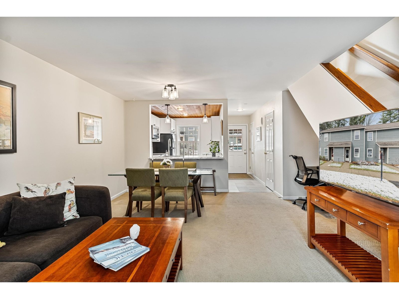 65 Pine Ledge Court