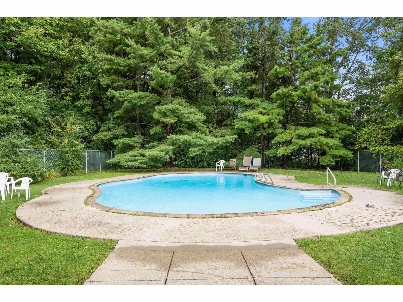 65 Pine Ledge Court