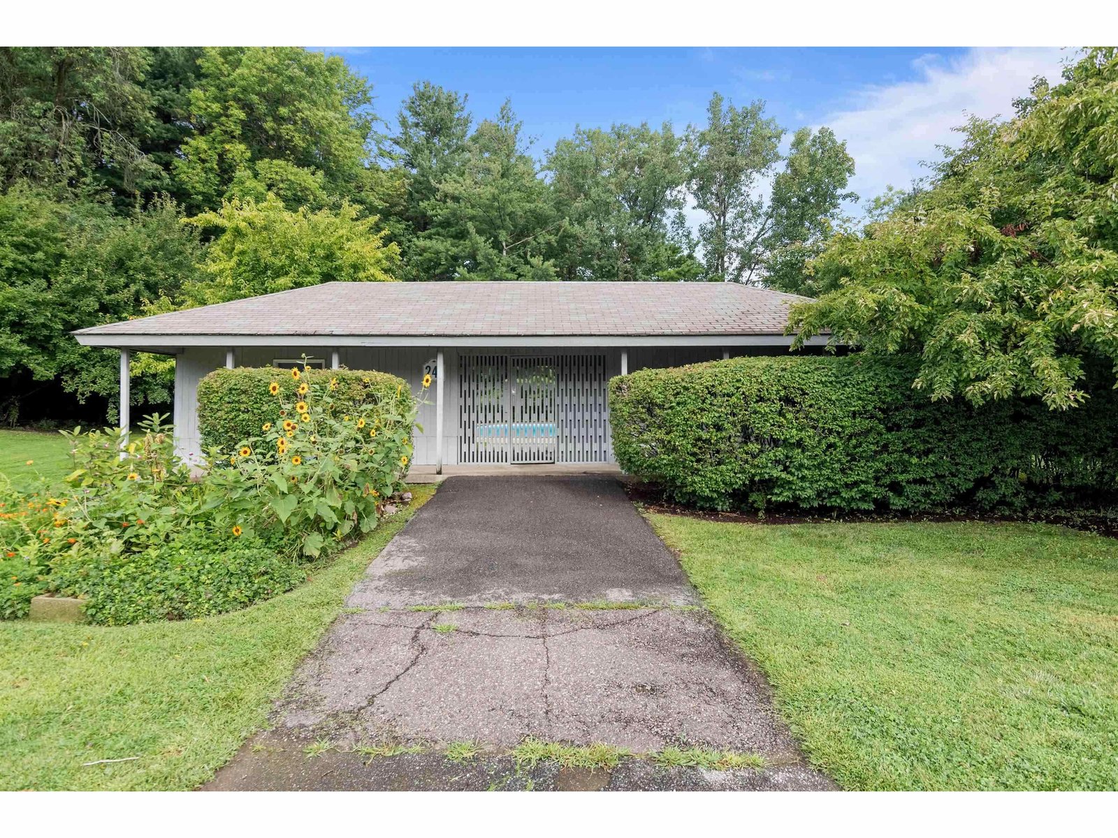 65 Pine Ledge Court