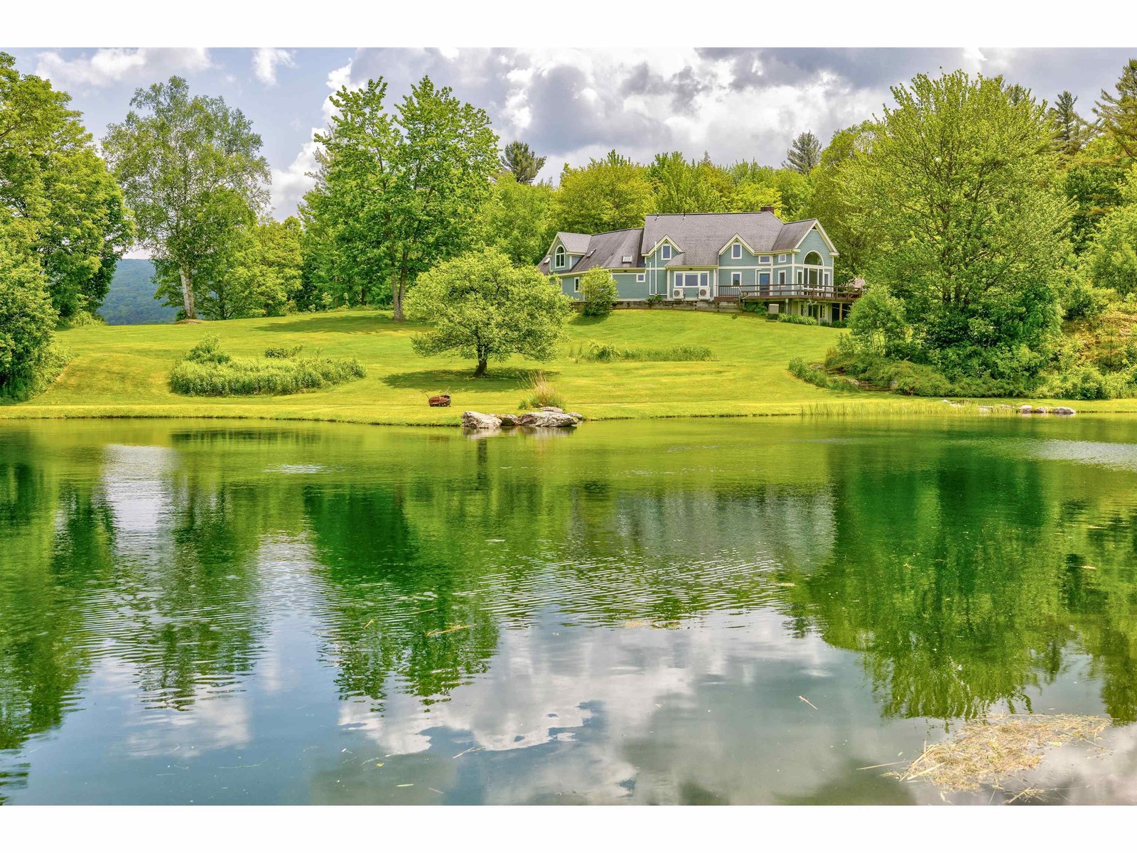 650 Perry Lea Road, Waterbury