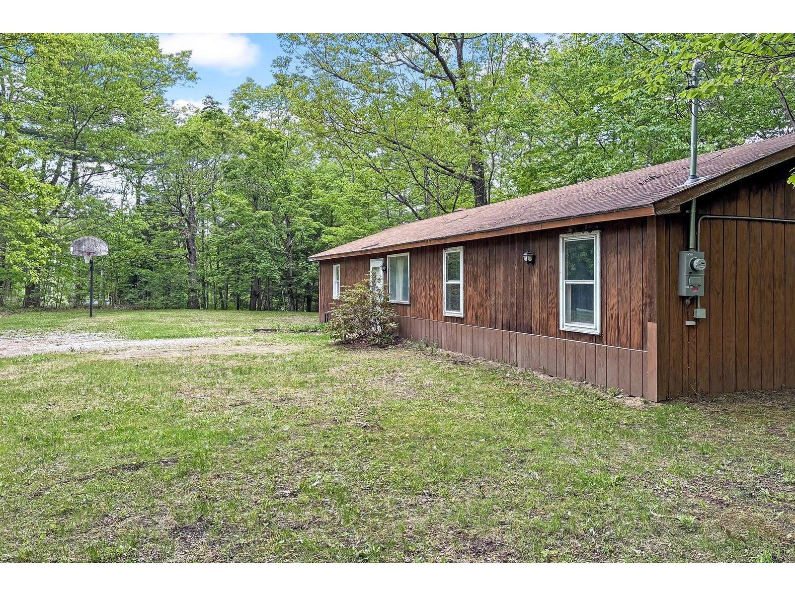 652 Cold River Road