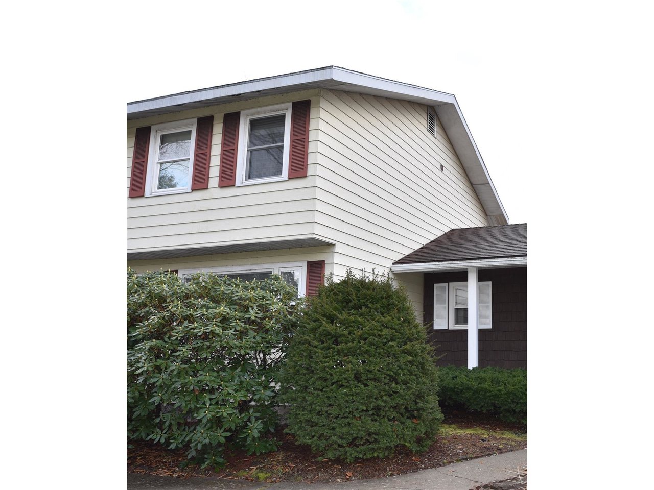 655 Porters Point Road, Unit B