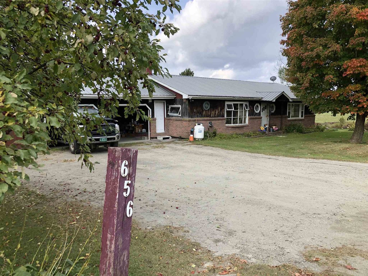 656 Mud Island Road