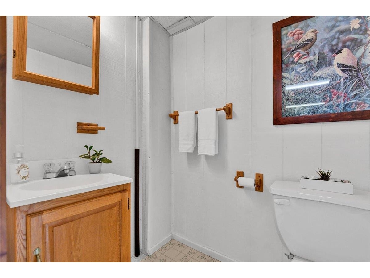 Partially Finished Basement: 1/2 Bathroom