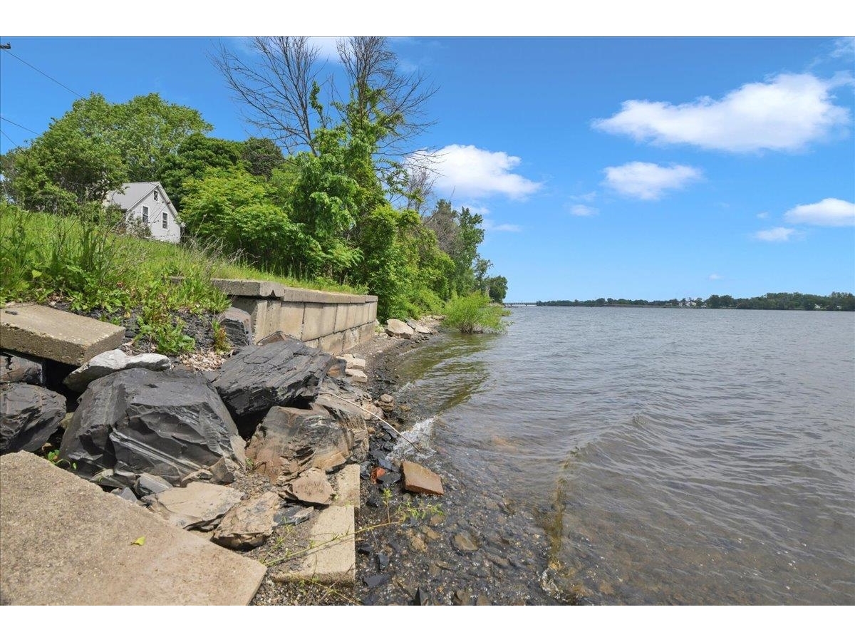 Owned Lake Frontage/Access