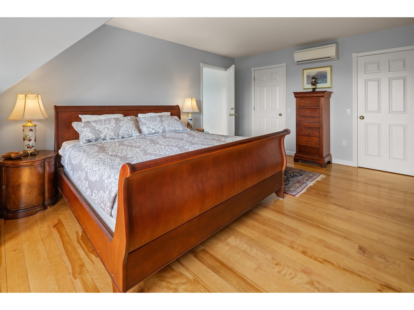 Second ensuite bedroom