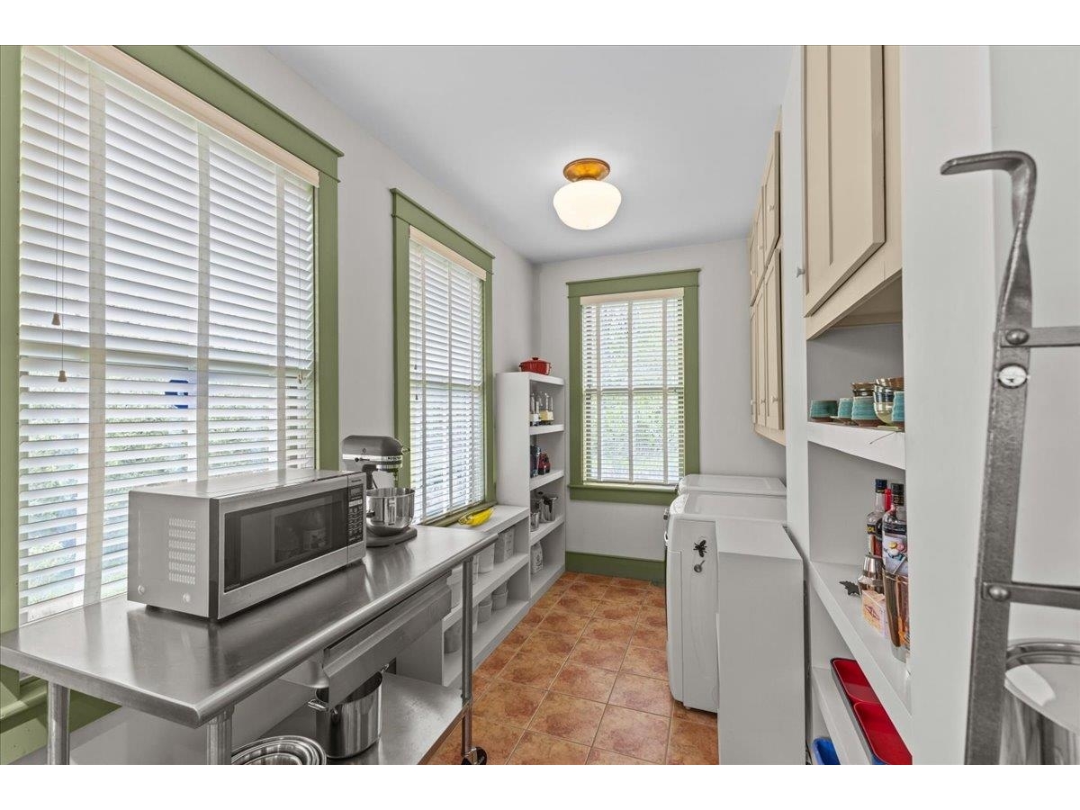 664 East Main Street
