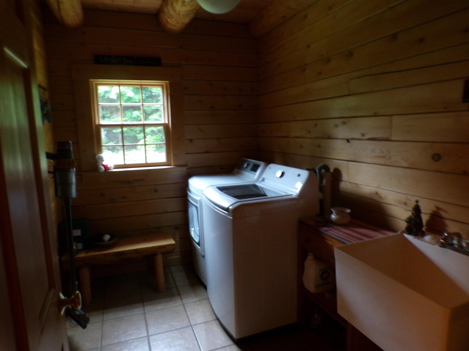 Spacious laundry room