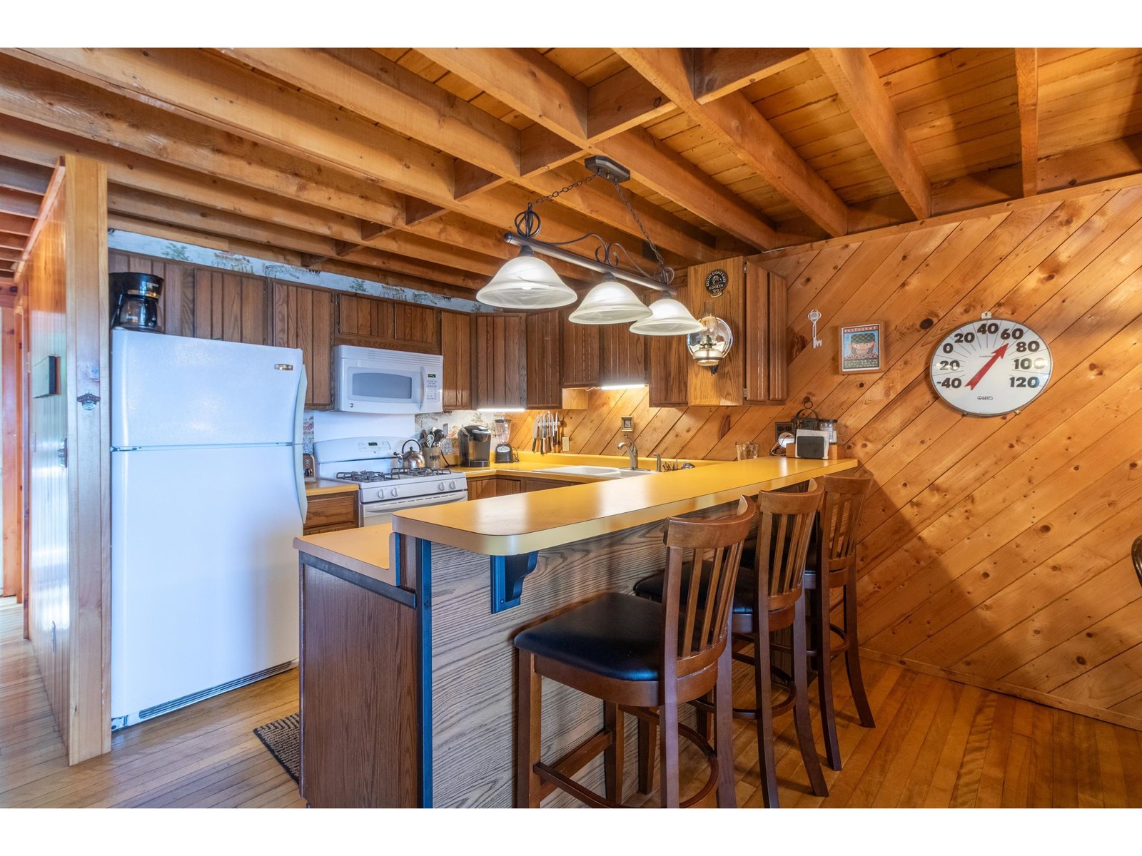 665 Lakeshore Drive