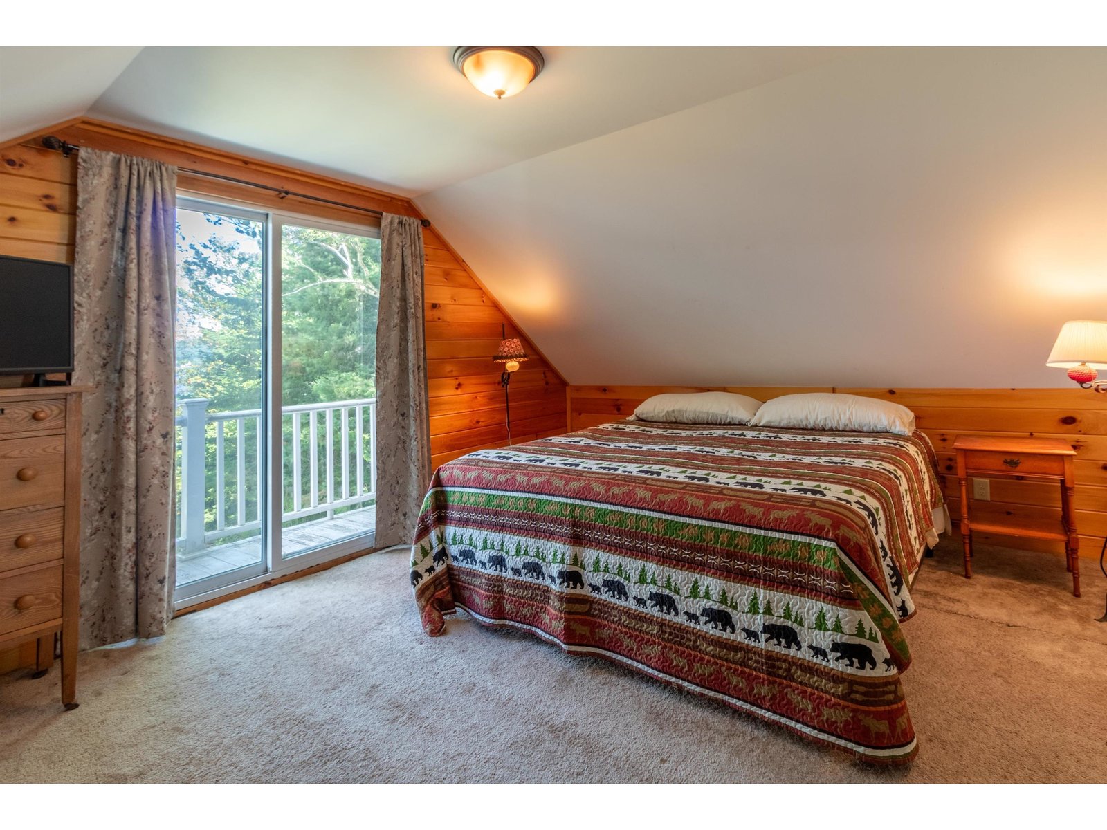 665 Lakeshore Drive
