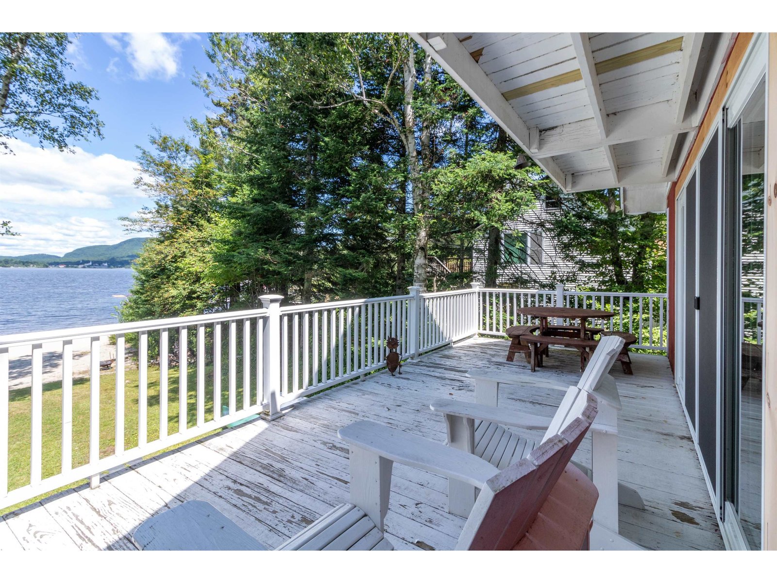 665 Lakeshore Drive