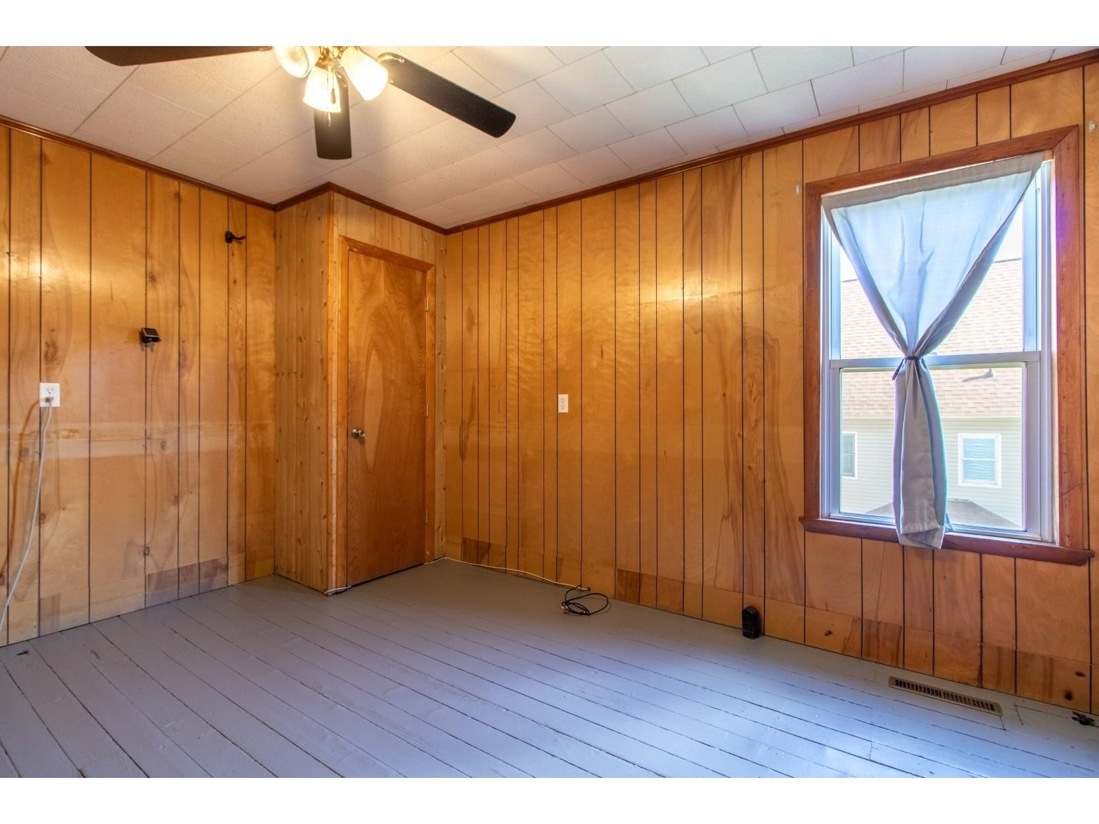 Bedroom 4 with bathroom