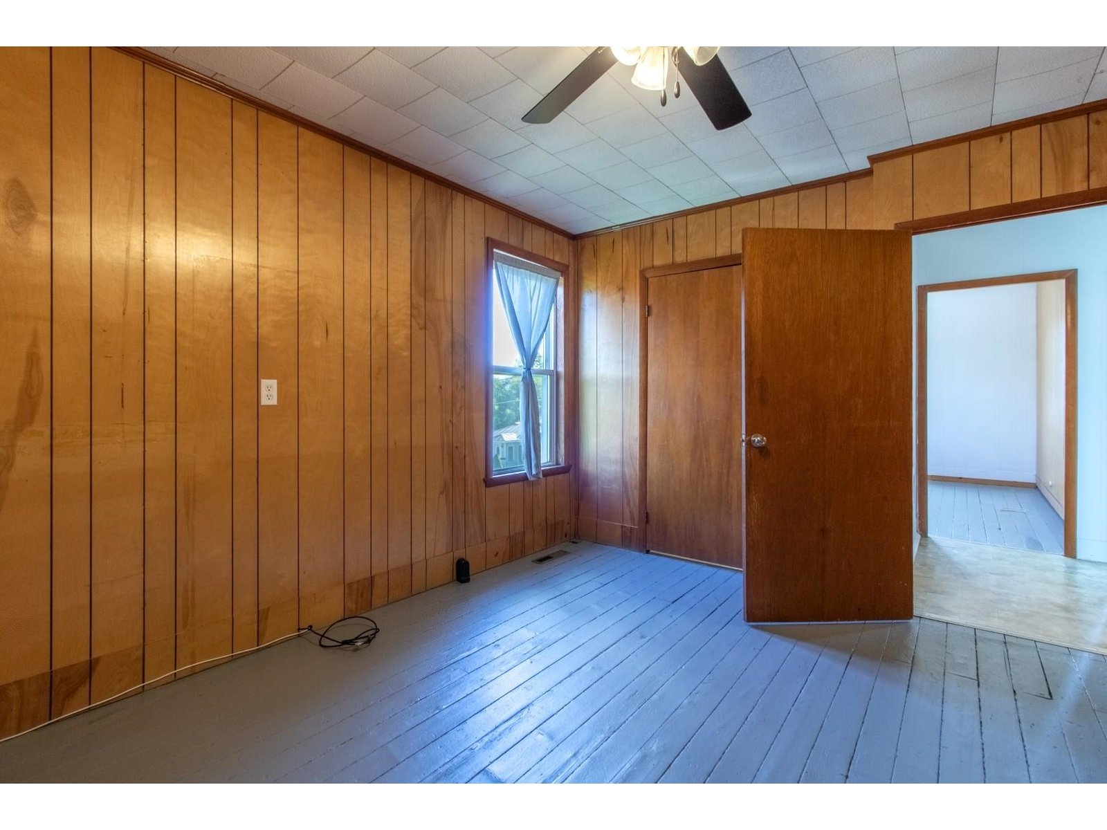 Bedroom 4 with bathroom