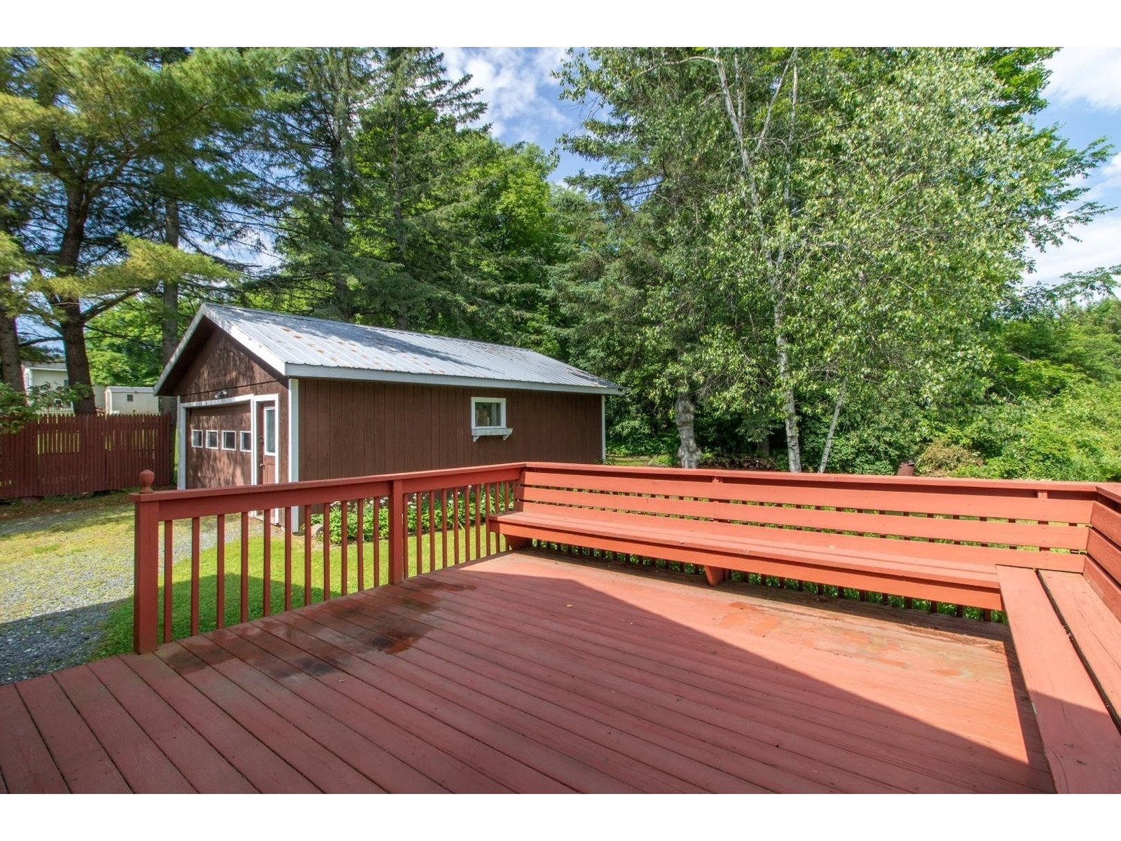 Deck off the back of home
