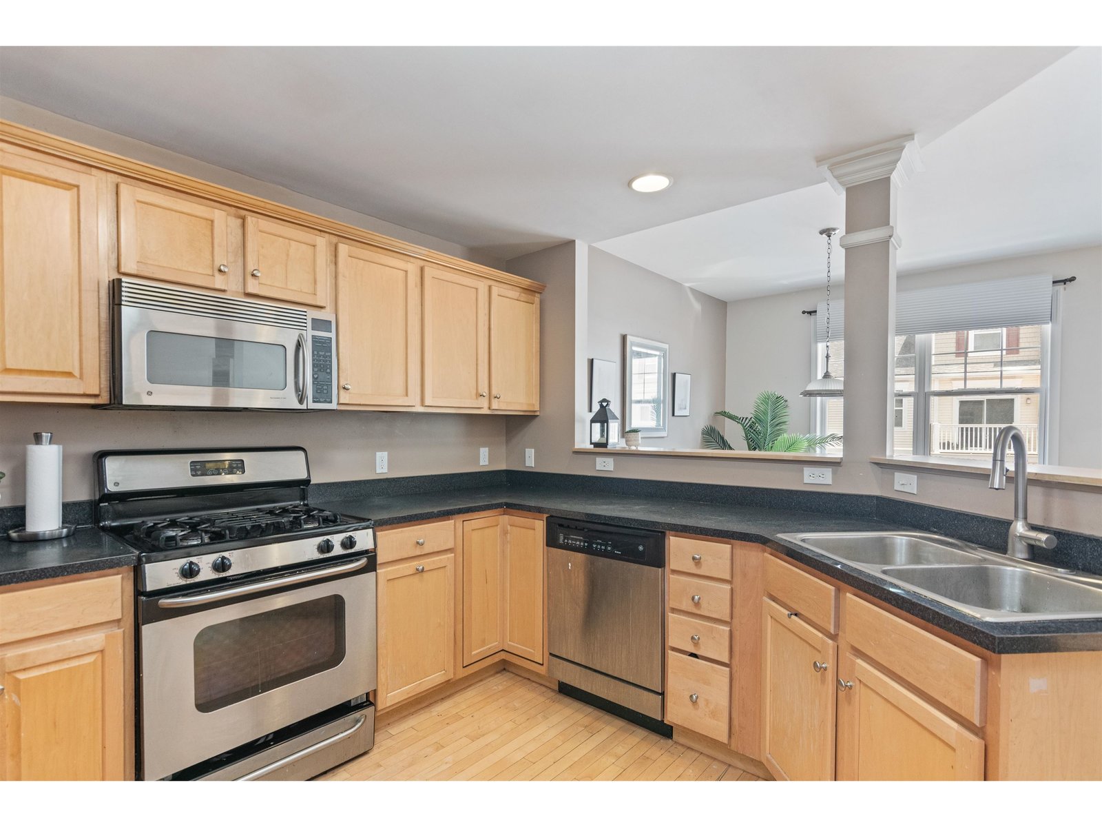 67 Pearl Street, Unit 8